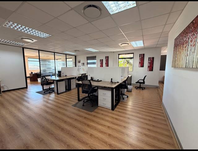 255M² OFFICE TO LET IN LA LUCIA RIDGE